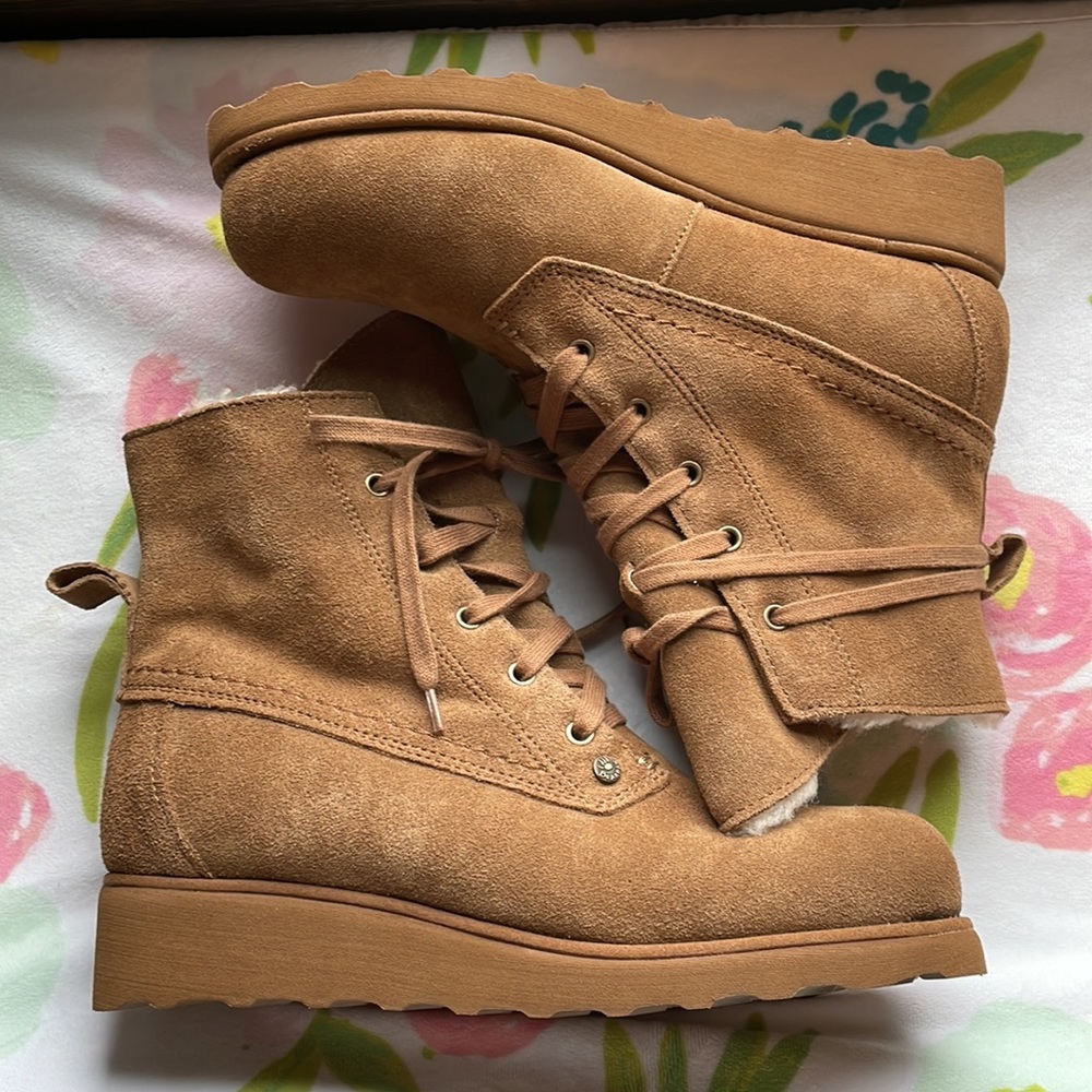 Bearpaw Krista lace up suede boots